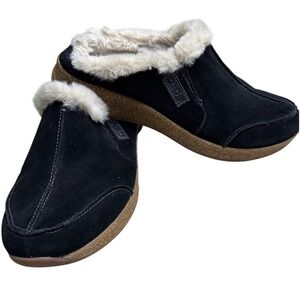 Taos Footwear Black Mules with Tan Lining